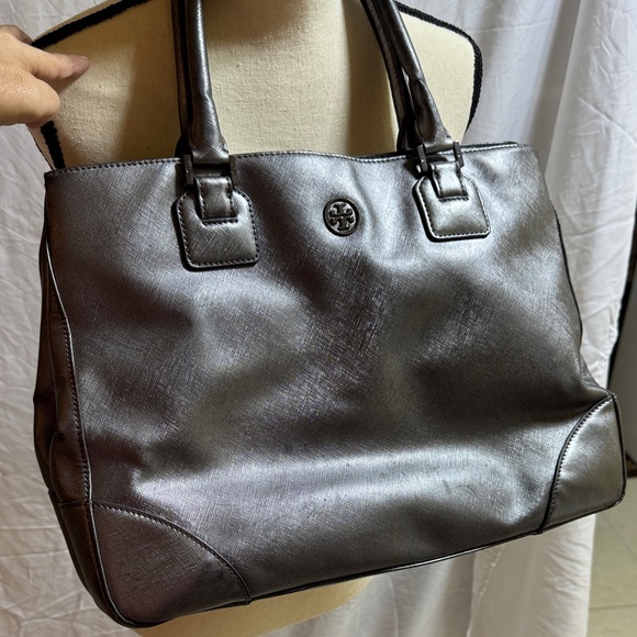 Tory Burch Handbags - Tory Burch Shimmering Silver Tote